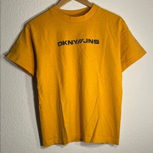 Vtg DKNY spellout tee